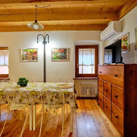 Welcome Traveller Bernardo House